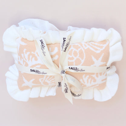Frilled Shelly blanket + Pillow set in SAND