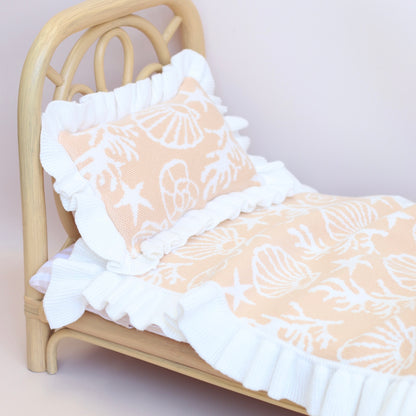 Frilled Shelly blanket + Pillow set in SAND