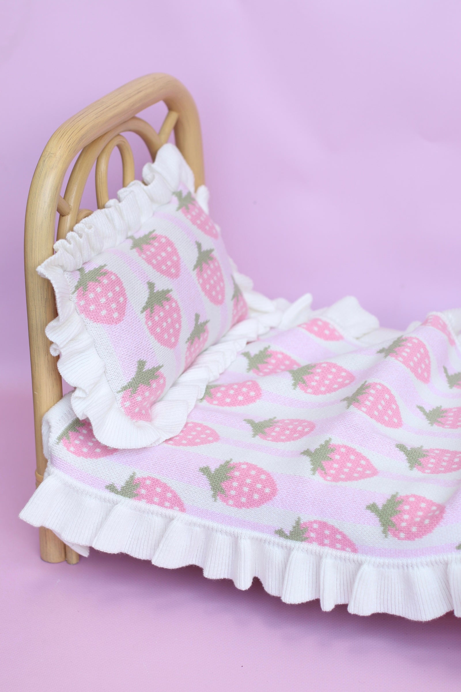 IN STOCK Strawberry frilled doll Blanket + Pillow set