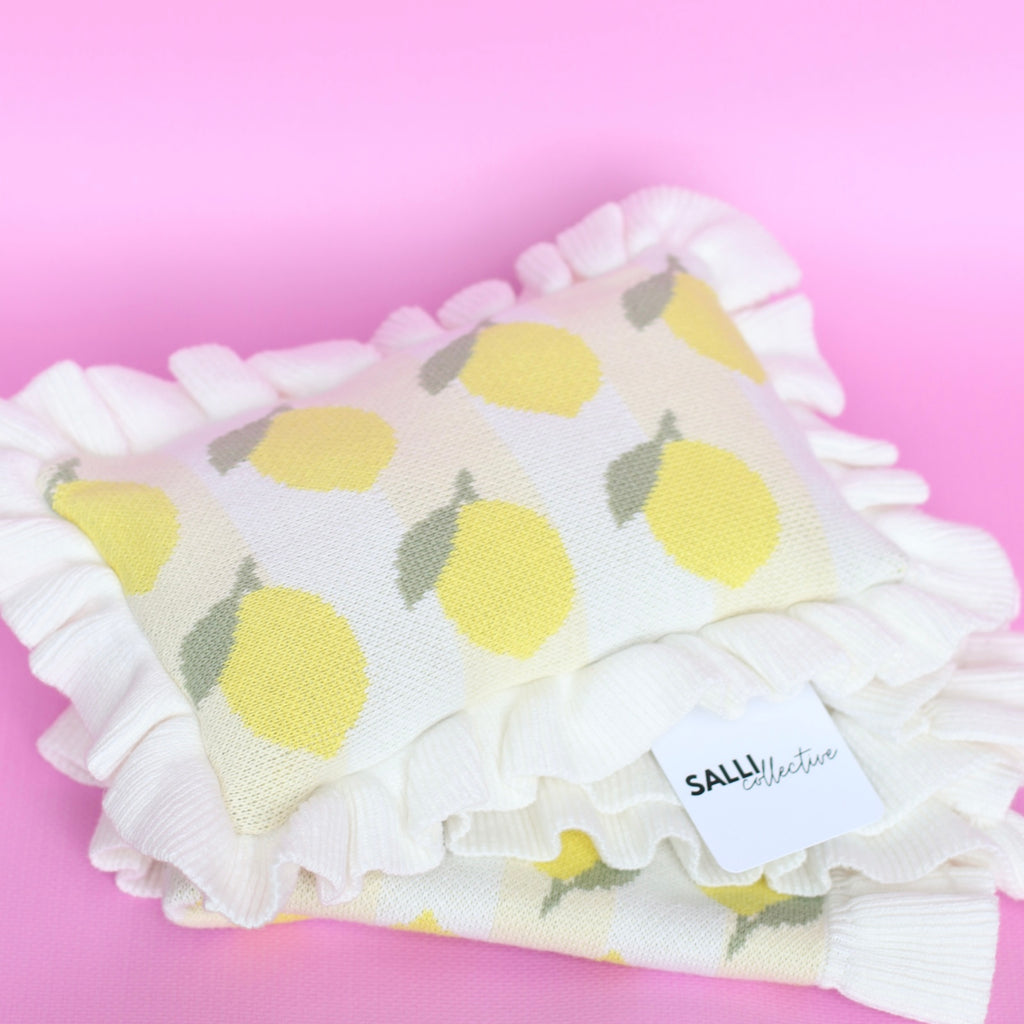 IN STOCK Freshly squeezed frilled doll Blanket + Pillow set
