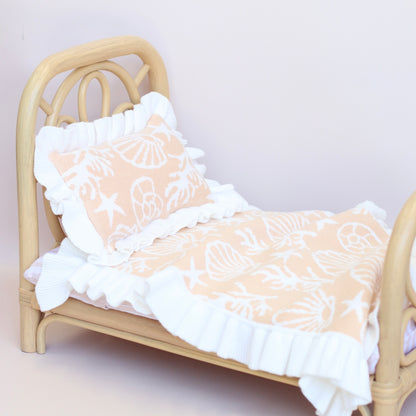 Frilled Shelly blanket + Pillow set in SAND