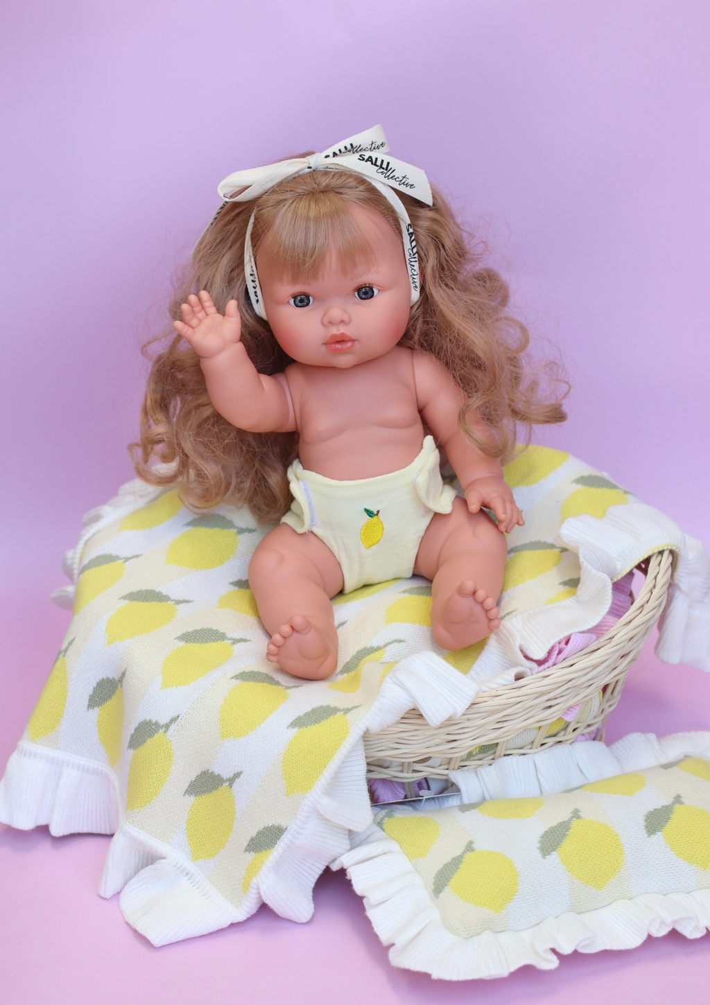 IN STOCK Freshly squeezed frilled doll Blanket + Pillow set
