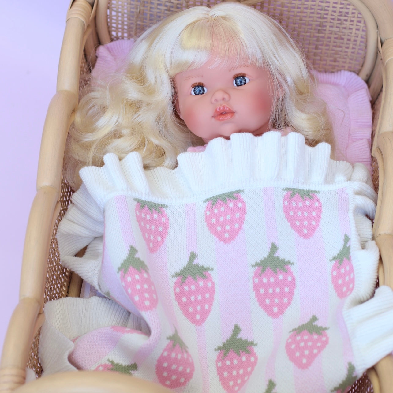 IN STOCK Strawberry frilled doll Blanket