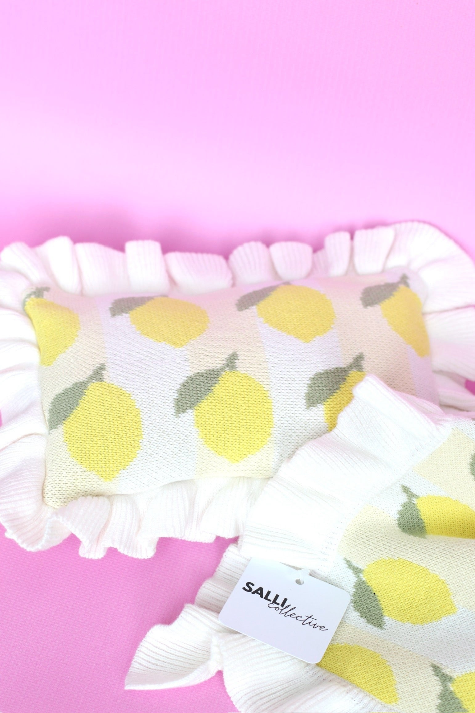 IN STOCK Freshly squeezed frilled doll Blanket + Pillow set