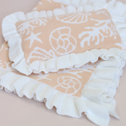 Frilled Shelly blanket + Pillow set in SAND