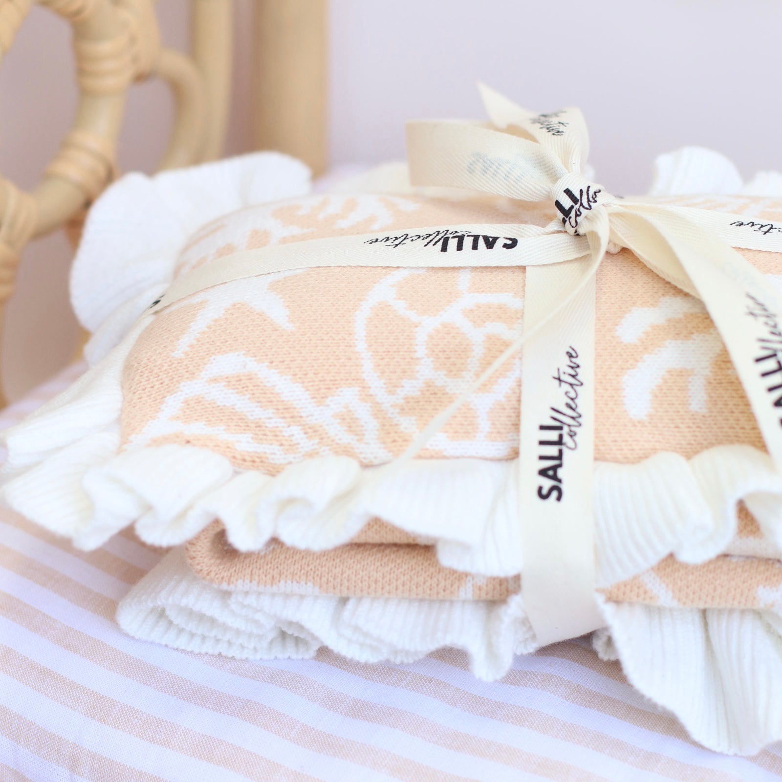 IN STOCK Dolls Shelly blanket + Pillow set in SAND