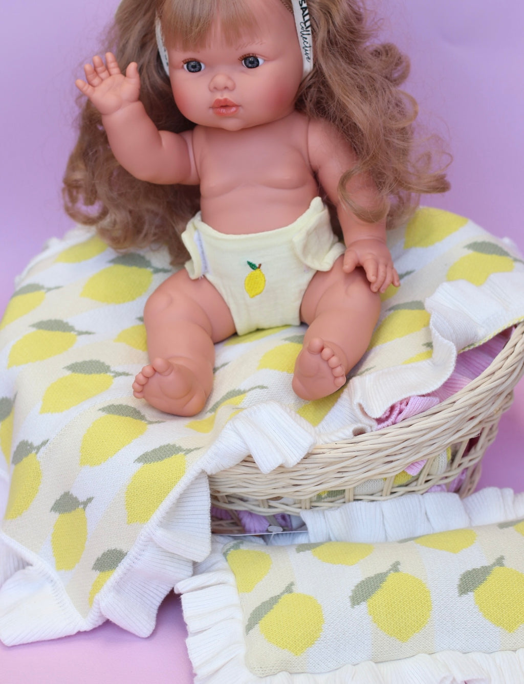 IN STOCK Freshly squeezed frilled doll Blanket + Pillow set